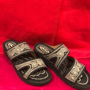 Elegant Black Floral Sandals